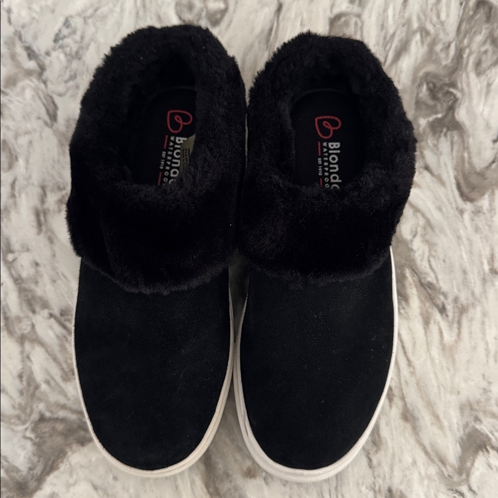 Blondo Waterproof Suede Slip On 4.5/5